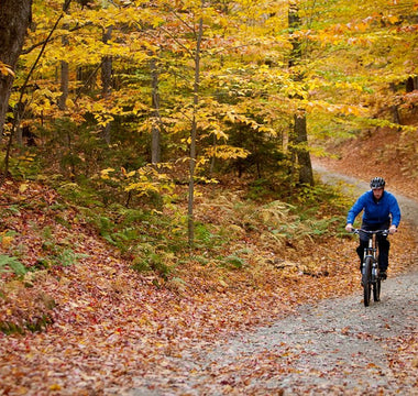 TIPS FOR RIDING ELECTRIC BIKES IN AUTUMN
